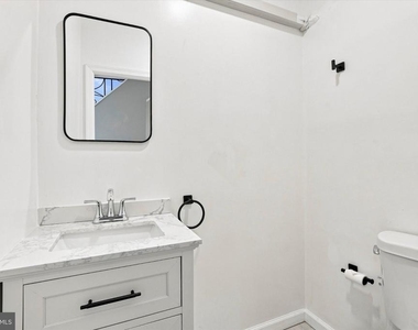 345 Winton Street - Photo Thumbnail 6