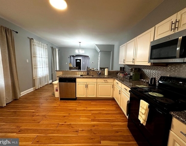 700 S 60th Street - Photo Thumbnail 5