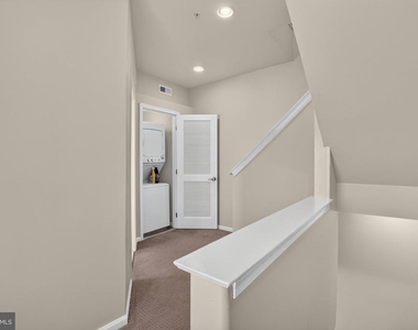 1027-31 N 4th Street - Photo Thumbnail 9