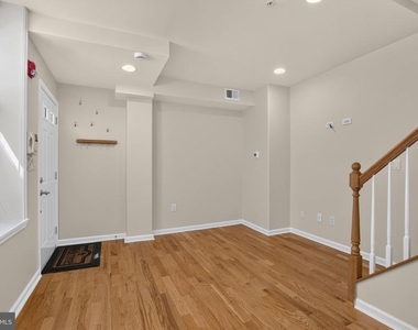 1027-31 N 4th Street - Photo Thumbnail 4