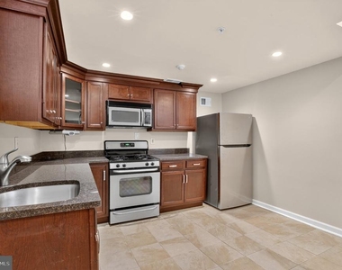 1027-31 N 4th Street - Photo Thumbnail 7