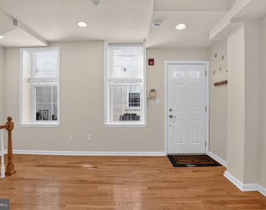 1027-31 N 4th Street - Photo Thumbnail 3