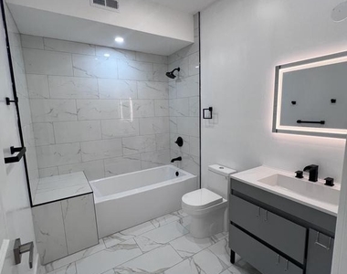 647 N 16th Street - Photo Thumbnail 4