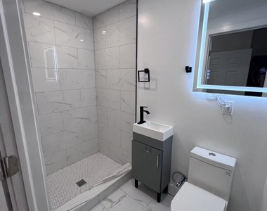 647 N 16th Street - Photo Thumbnail 11