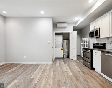1200 N 5th Street - Photo Thumbnail 3