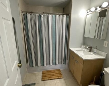 2 Leverington Avenue - Photo Thumbnail 6