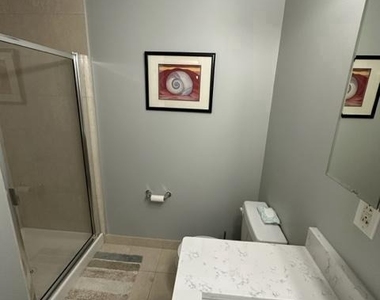 2 Leverington Avenue - Photo Thumbnail 20
