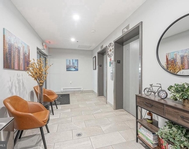 2 Leverington Avenue - Photo Thumbnail 25