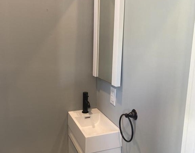 2700 Ash Street - Photo Thumbnail 5