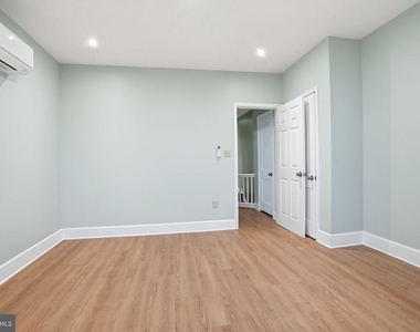 5604 2nd Street - Photo Thumbnail 4