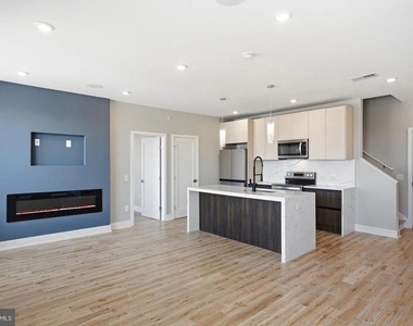 1000 W Girard Avenue - Photo Thumbnail 24