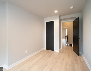 1238 S Warnock Street - Photo Thumbnail 10