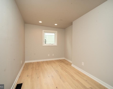 1238 S Warnock Street - Photo Thumbnail 9