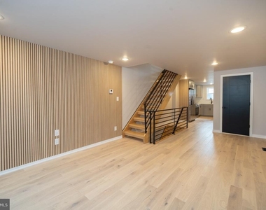 1238 S Warnock Street - Photo Thumbnail 2