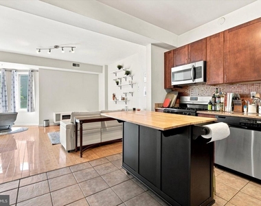 800 N 2nd Street - Photo Thumbnail 1