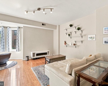 800 N 2nd Street - Photo Thumbnail 5
