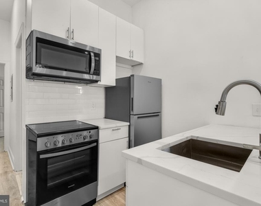 2046 E Huntingdon Street - Photo Thumbnail 10