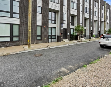 1600 N Bodine Street - Photo Thumbnail 45
