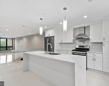 1600 N Bodine Street - Photo Thumbnail 8