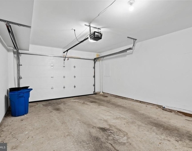 1600 N Bodine Street - Photo Thumbnail 34