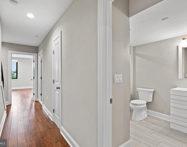 1600 N Bodine Street - Photo Thumbnail 14