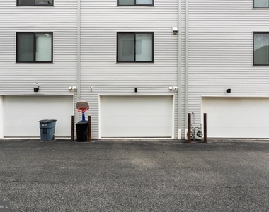 1600 N Bodine Street - Photo Thumbnail 40