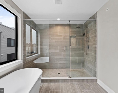1600 N Bodine Street - Photo Thumbnail 28