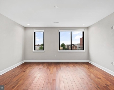 1600 N Bodine Street - Photo Thumbnail 22