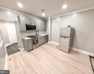2529 Collins Street - Photo Thumbnail 3