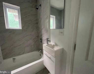 2731 N Darien Street - Photo Thumbnail 10