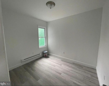 2731 N Darien Street - Photo Thumbnail 6