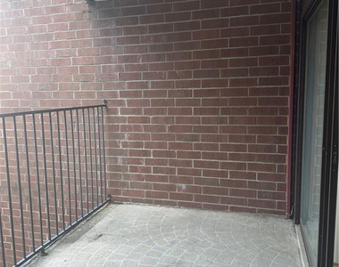 1100 Clarendon Street - Photo Thumbnail 27