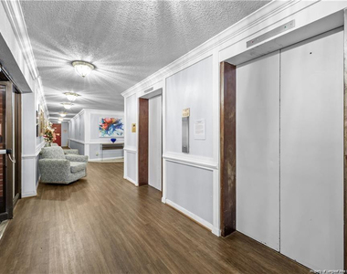 1100 Clarendon Street - Photo Thumbnail 2