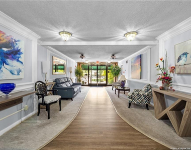 1100 Clarendon Street - Photo Thumbnail 3