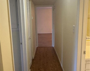 1100 Clarendon Street - Photo Thumbnail 16