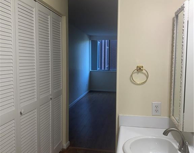 1100 Clarendon Street - Photo Thumbnail 21
