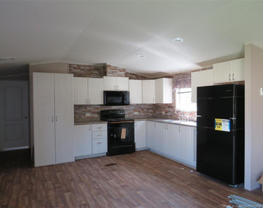 1649 Britania Drive - Photo Thumbnail 3