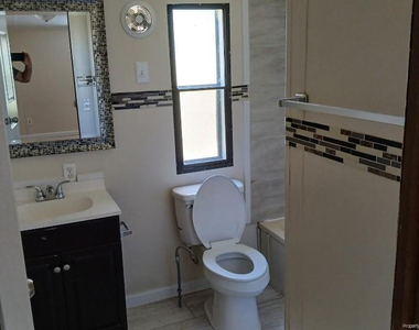 102 Singletary Street - Photo Thumbnail 10