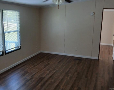 102 Singletary Street - Photo Thumbnail 8