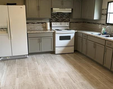 102 Singletary Street - Photo Thumbnail 2