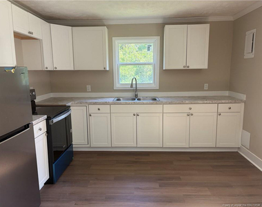 523 Oakwood Avenue - Photo Thumbnail 6
