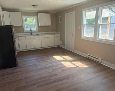 523 Oakwood Avenue - Photo Thumbnail 5