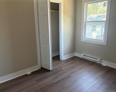 523 Oakwood Avenue - Photo Thumbnail 12