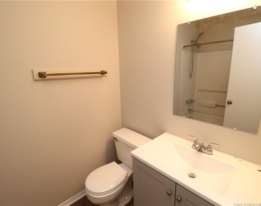 3905 Lexington Drive - Photo Thumbnail 16