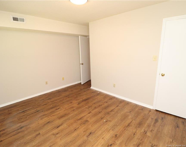 3905 Lexington Drive - Photo Thumbnail 15