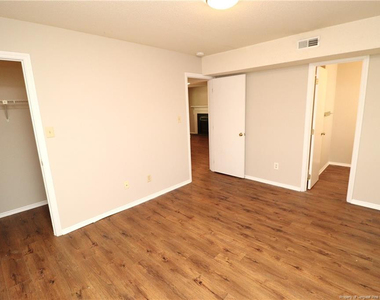 3905 Lexington Drive - Photo Thumbnail 11