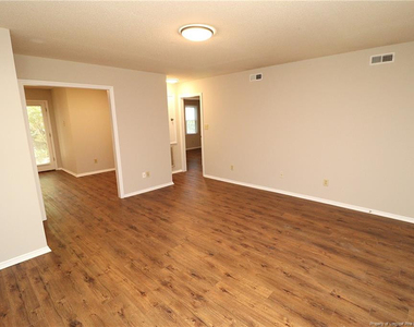 3905 Lexington Drive - Photo Thumbnail 3