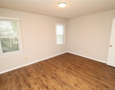3905 Lexington Drive - Photo Thumbnail 10