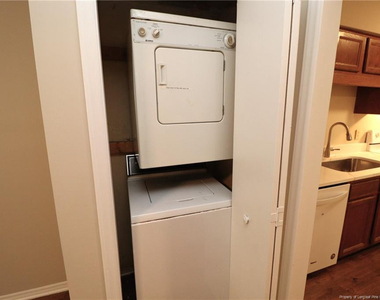 3905 Lexington Drive - Photo Thumbnail 4
