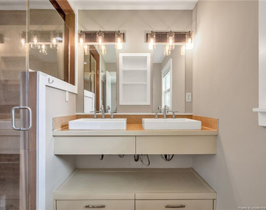 604 Roundtree Drive - Photo Thumbnail 22